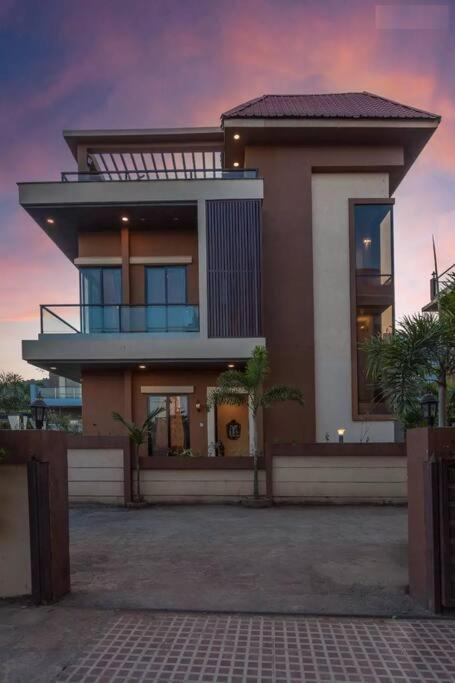 Martini Villa By Aquastay Lonavala Exterior photo